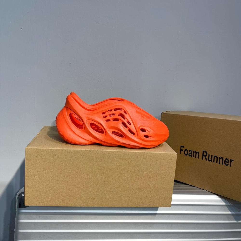 Adidas Yeezy Foam Runner