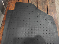 Коврики передние комплект Mazda BT-50 1 Новые Оригинал UR81V0351A