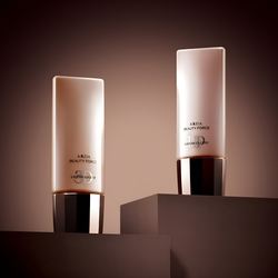 Тональная основа для светлой кожи AXXZIA Beauty Force Liquid Lucent UP