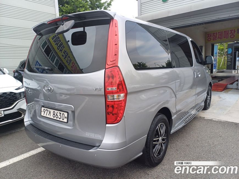 Hyundai The New Grand Starex Van 3-х местный (04.2021)