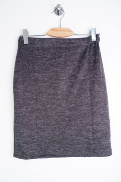 Юбка удобная и практичная, визуально на 48 размер