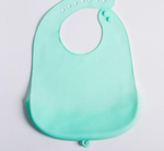 4594894 Нагрудник детский силиконовый с карманом "Лисята"