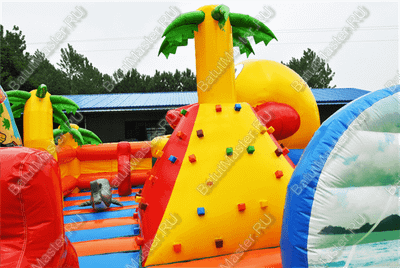 Большая надувная горка "Братство пиратов с роботом" 12*12*7 м