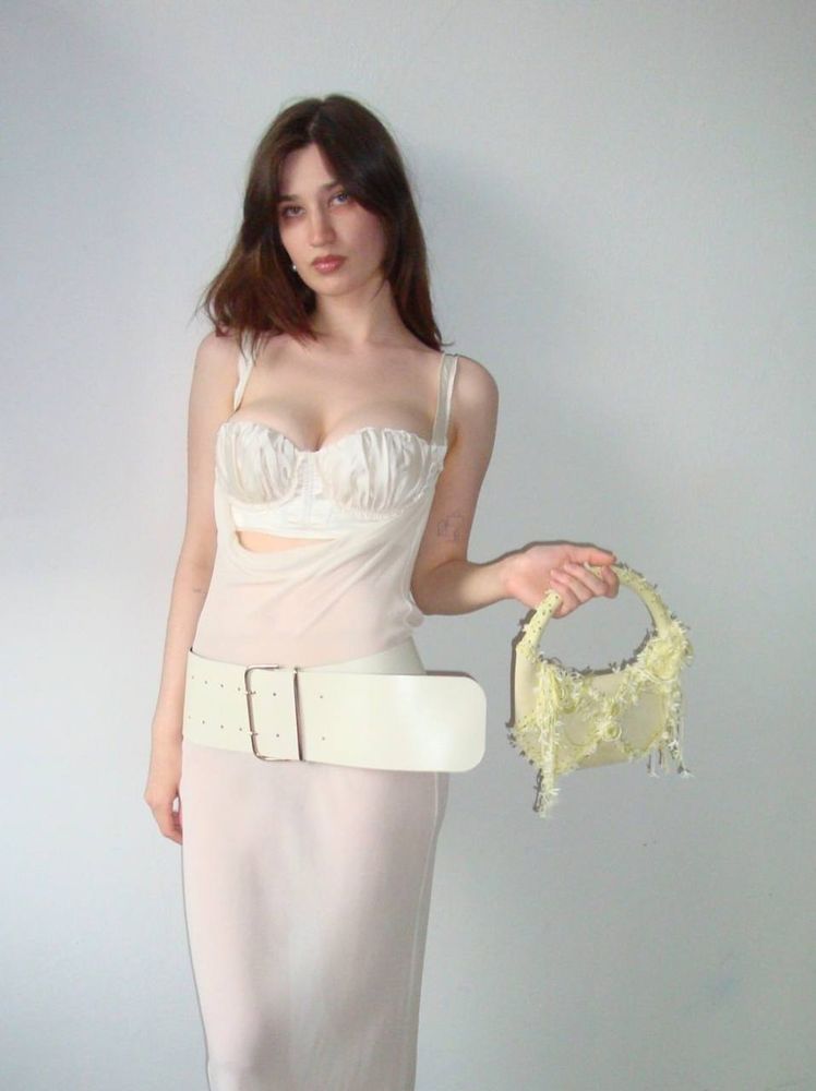 Широкий молочный ремень Широкий молочный ремень