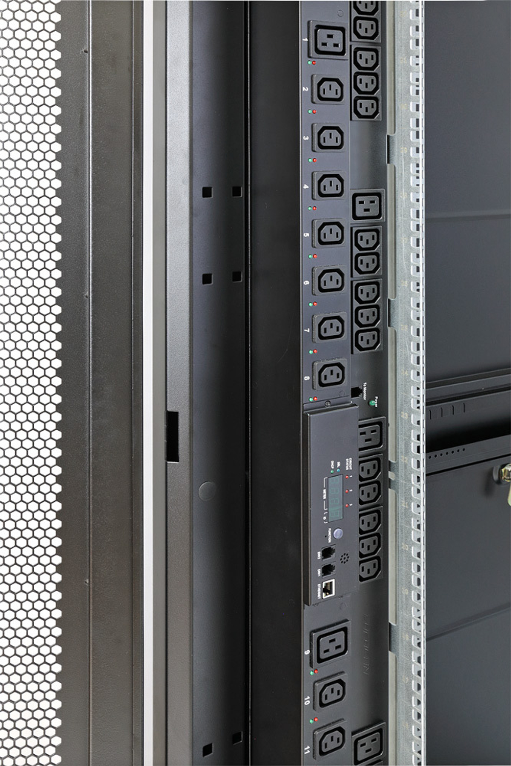 Шкаф напольный 19", 48U Eurolan 60F-48-7C-94BL
