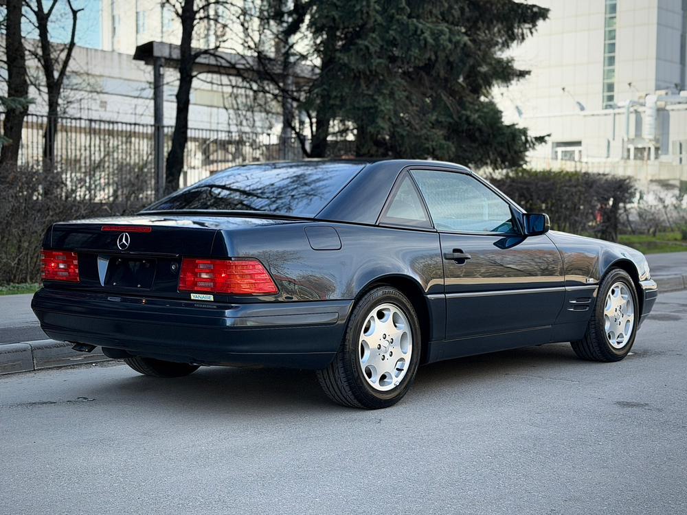 Mercedes-Benz SL 320