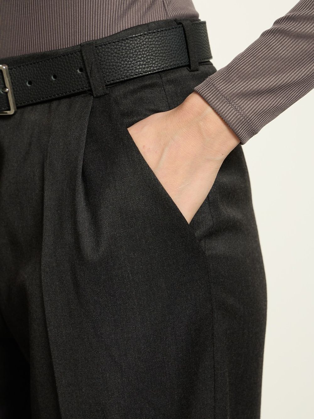 Брюки палаццо на молнии из шерсти графит