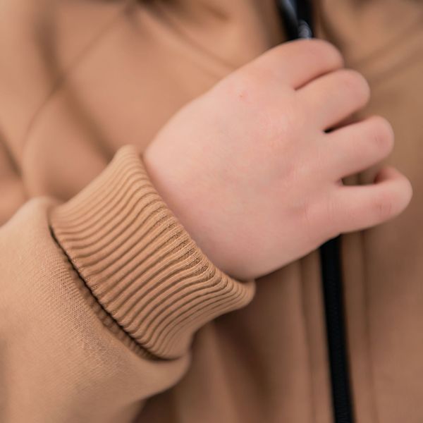 Комбинезон с капюшоном и карманами 