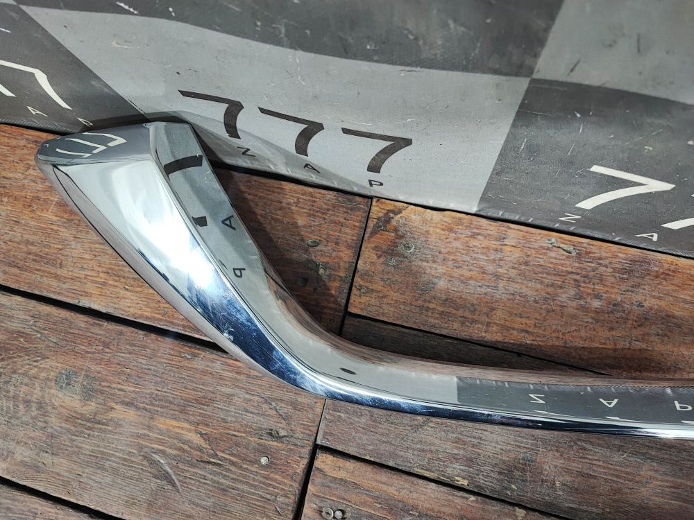 Молдинг решетки радиатора правый Mazda CX-5 2 (KF) 21-25 Б/У Оригинал KSD4507J0