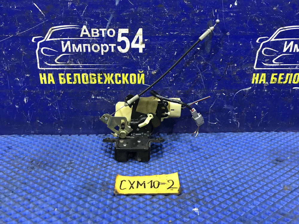 Замок багажника TOYOTA IPSUM 1997