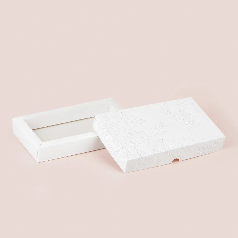 Коробка для пряников с тиснением 200*120*30 мм