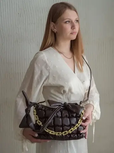 Сумка женская через плечо бренд не кожаная кросс боди модная стёганная на цепочке для девушке шоппер