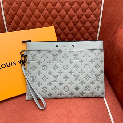 Louis Vuitton Pochette To-Go