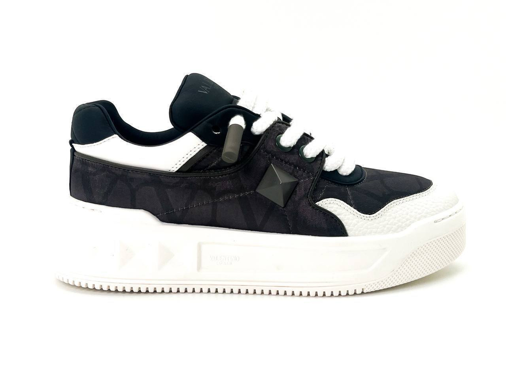 Кеды Valentino Garavani ONE STUD XL