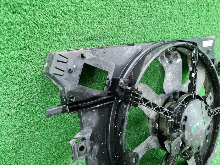 Диффузор с вентилятором Renault Logan 2 (2014-2022