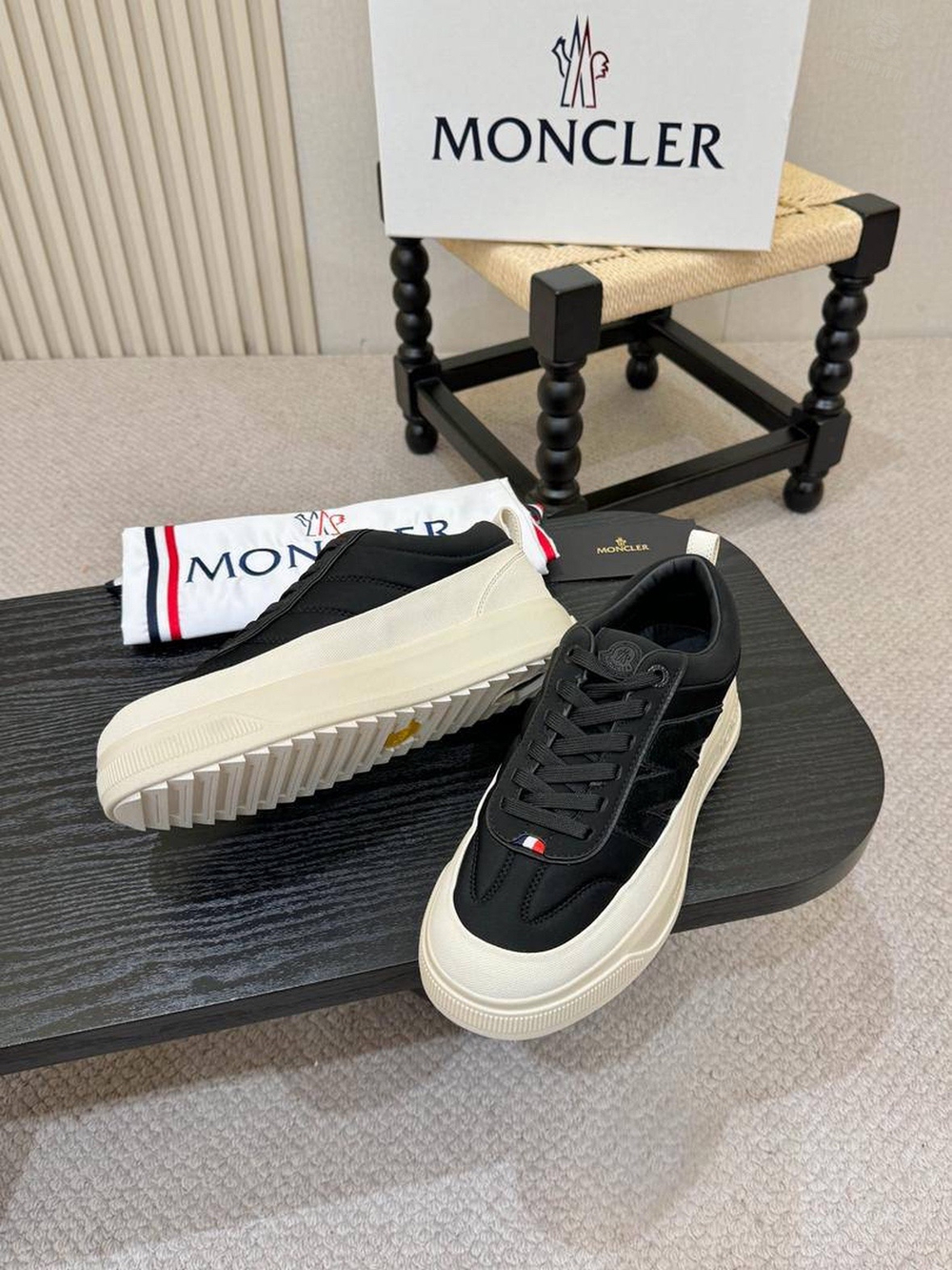 Кроссовки Moncler