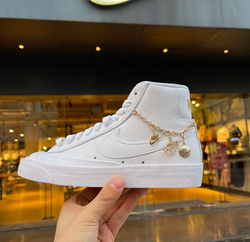 Женские кроссовки Nike Blazer Mid '77 'White Pendants' DM0850-100