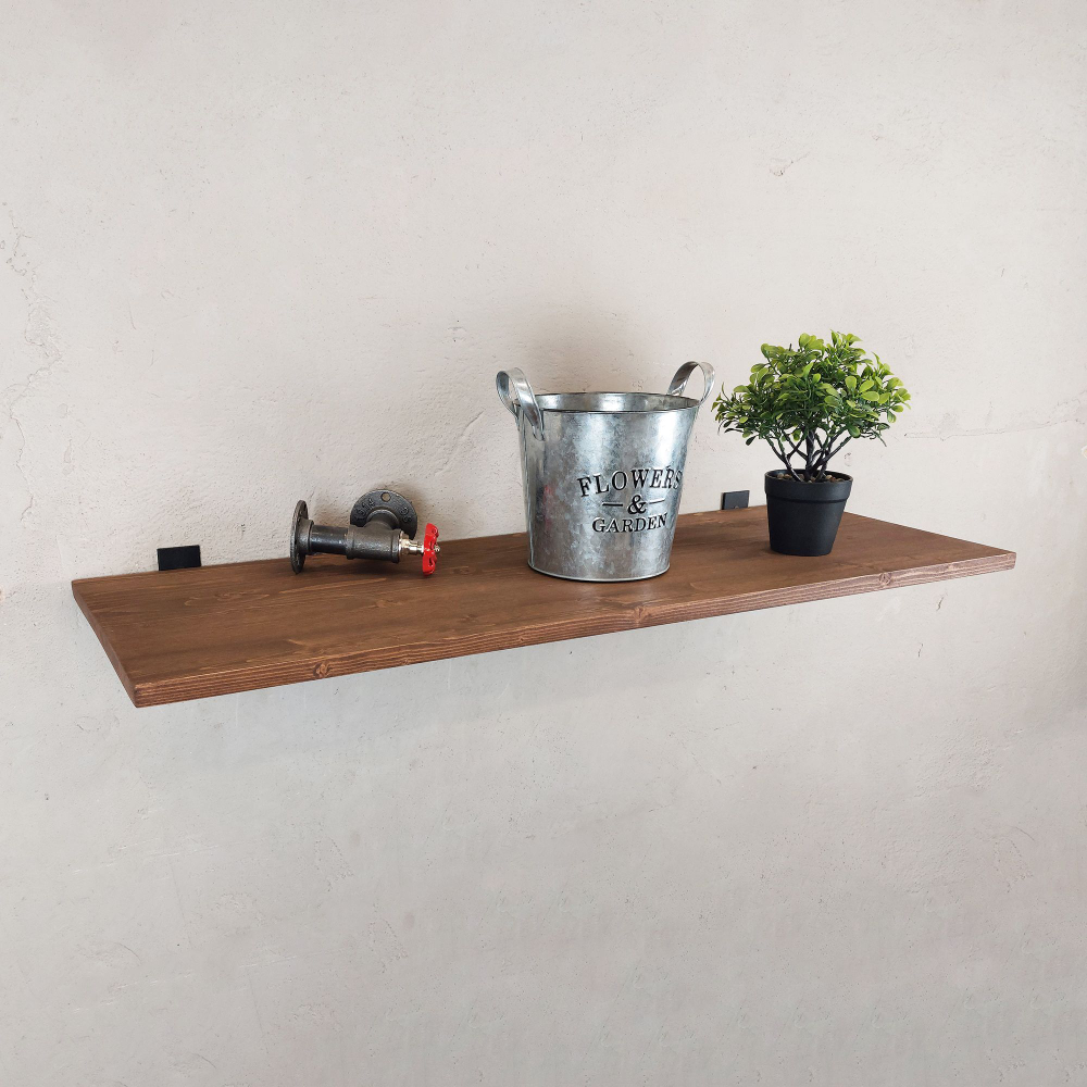 Настенные полки из натурального дерева в стиле Лофт