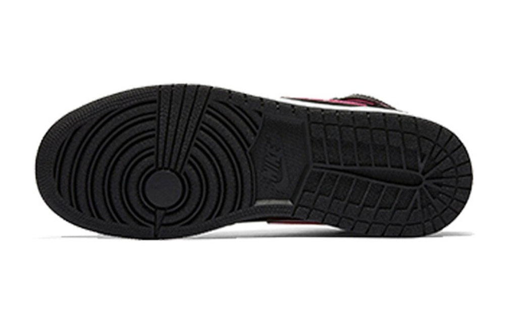 Кроссовки Jordan Air Jordan 1 Retro High Black Hyper Pink (Женская размерная сетка)