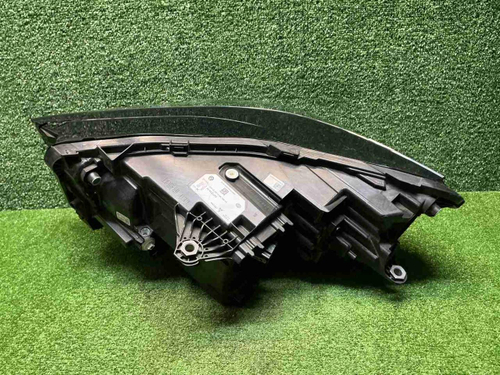 Фара правая BMW X2 U10 (2023-н.в.) LED