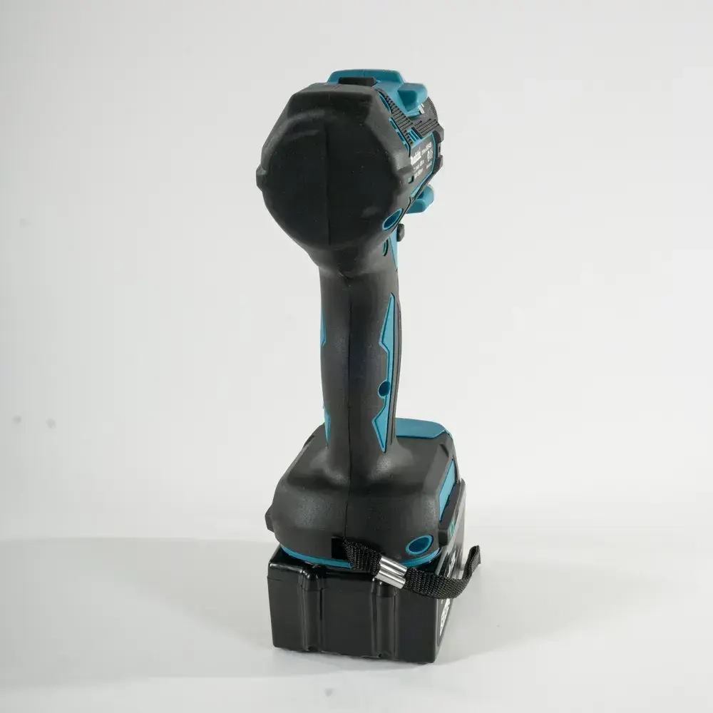 Шуруповерт Maкитa DDF485 18V 5.0AH с металлическим патроном