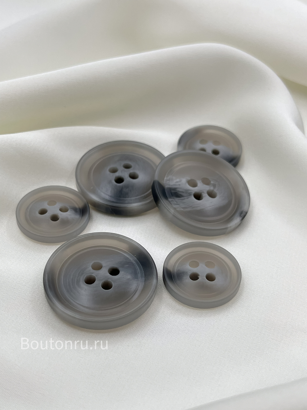 Пуговицы на прокол серые матовые