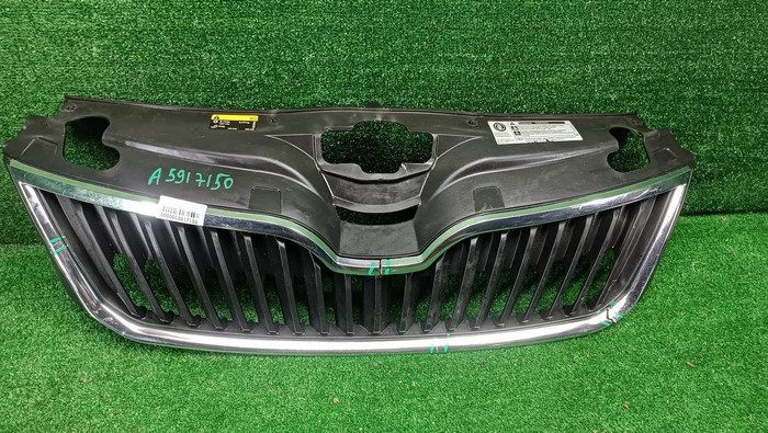Решетка радиатора Skoda Rapid 1 (2012-2020)