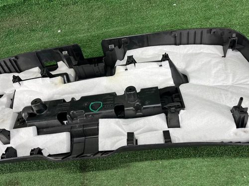 Обшивка крышки багажника Audi E-tron (2018-2023)