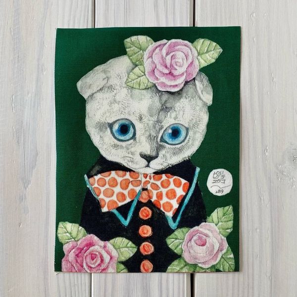 КОТИК В БАБОЧКЕ С КРАСНЫМ ГОРОШКОМ  панно, холст 20 / 15 см 1