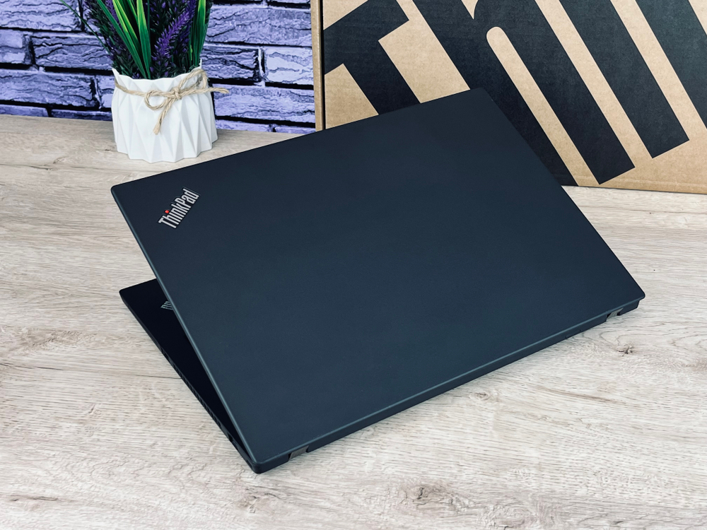 Ноутбук 14" Lenovo T14 Gen1 FHD IPS AMD Ryzen 5 Pro 4650U, Radeon RX Vega 6, Windоws 10