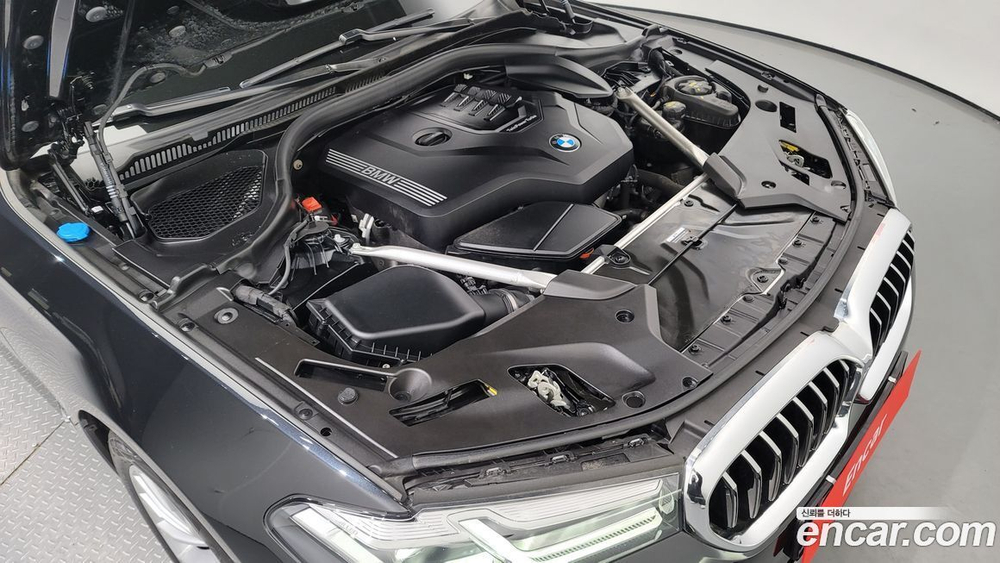 BMW 5 Series (G30) 520i Luxury (11.2022)