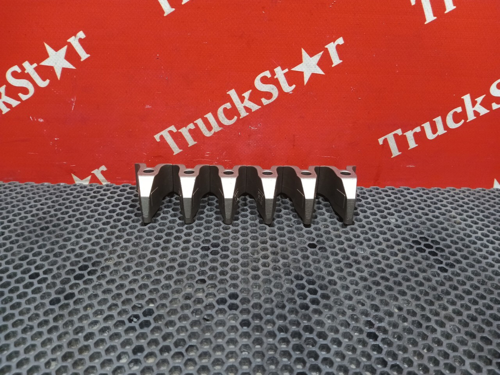 Комплект кронштейнов форсунок двигателя 2018г.