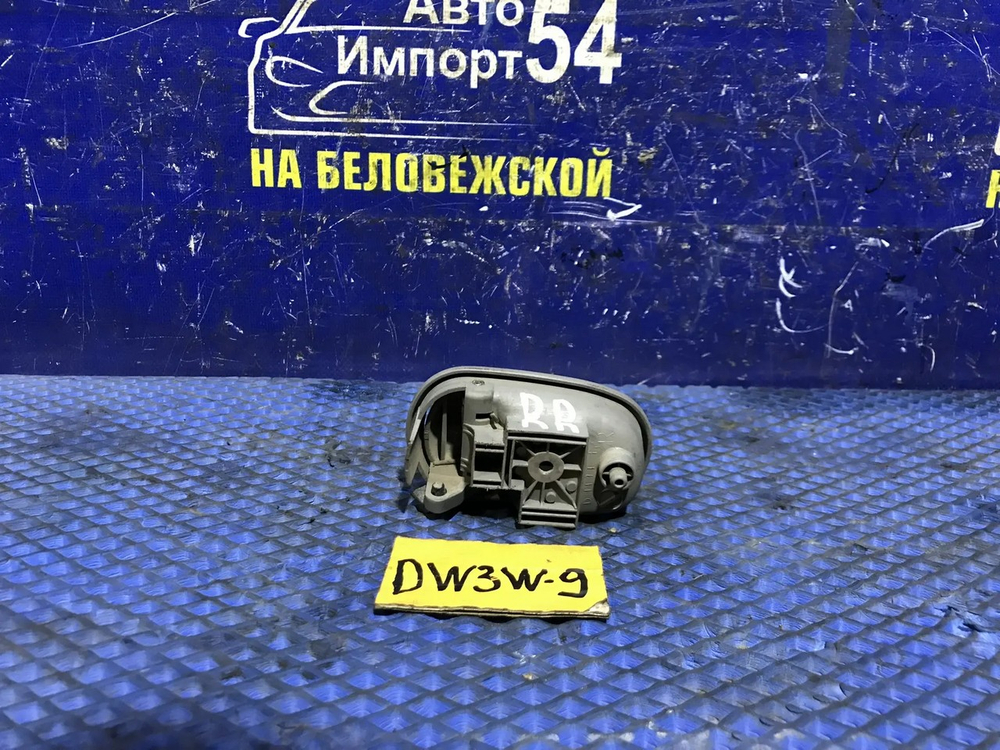 Ручка двери задней правой салонная MAZDA DEMIO 2000