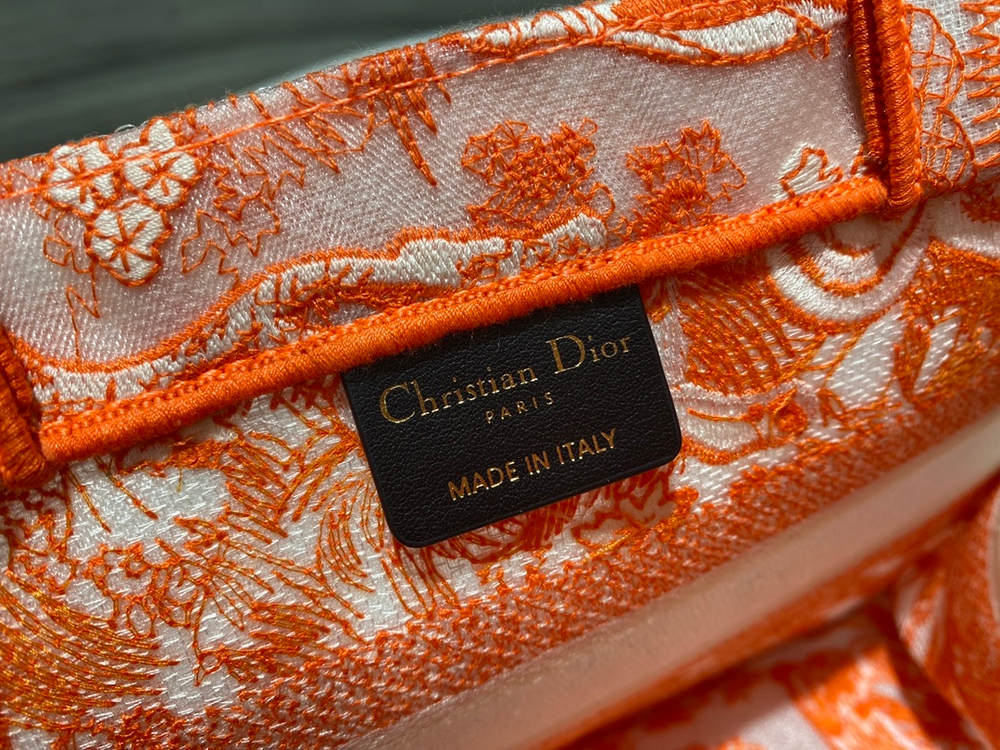 Christian Dior Book Tote 26 cm