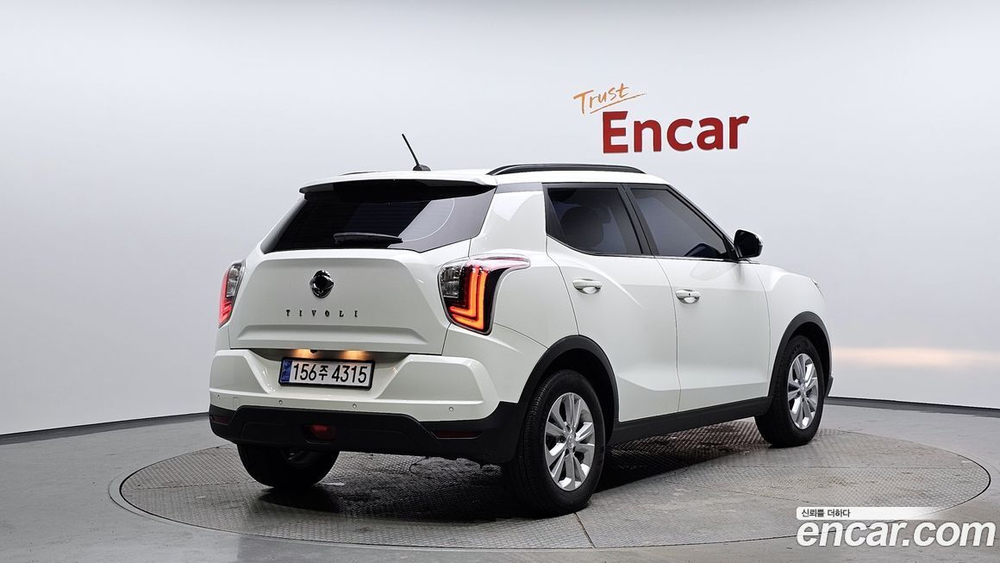 KG Mobility (Ssangyong) Very New Tivoli Дизель 1.6 2WD (01.2020)