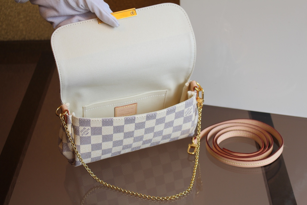 Louis Vuitton Favorite PM