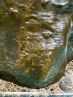 Бронзовая скульптура «Старшая сестра»