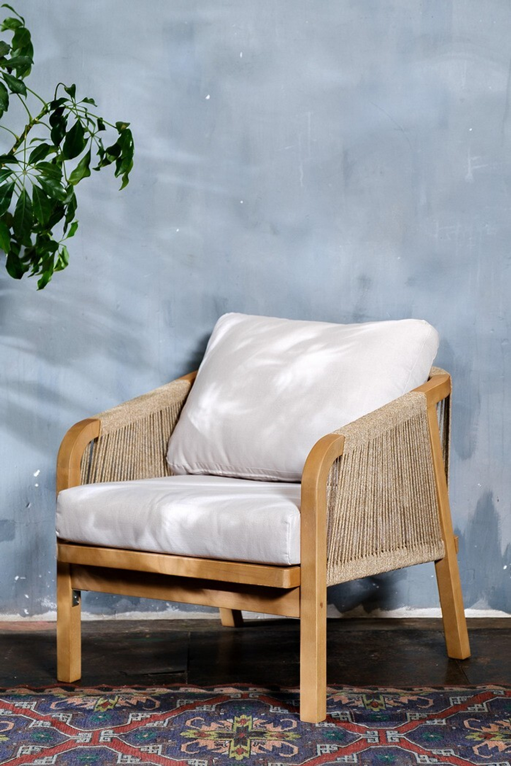 Кресло из акации RIMINI