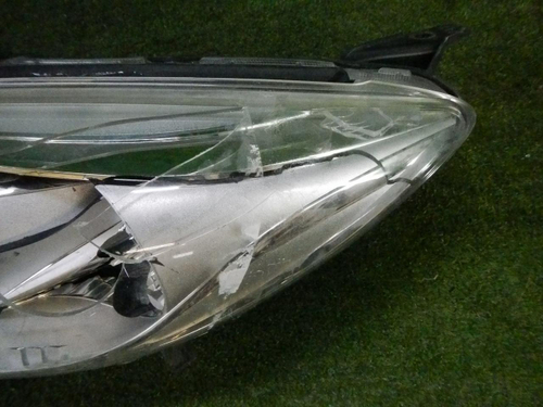 Битая Фара левая Mazda 5 CW (2010-2018) галоген