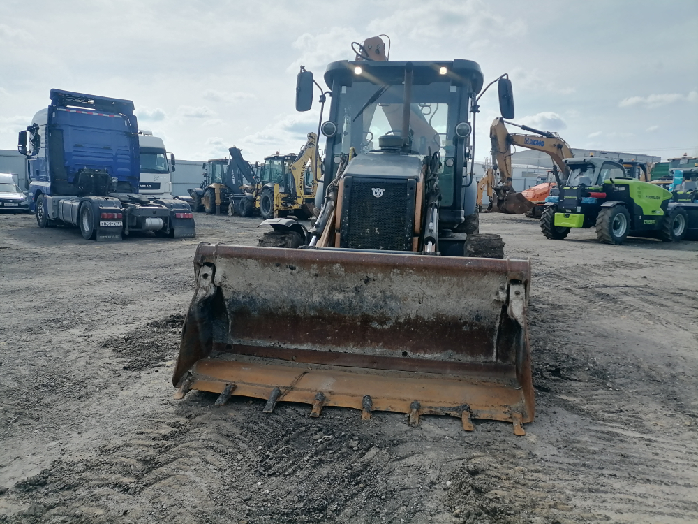 Case 570 Экскаватор-погрузчик 570ST (Дизельный, 3,9 л, 96 л.с., АТ)