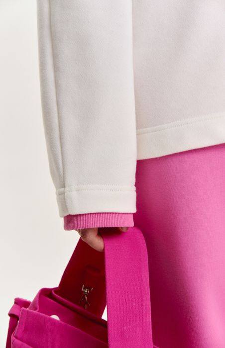 СВИТШОТ ЛАВЛИ МОЛОЧНЫЙ С ПЕЧАТЬЮ