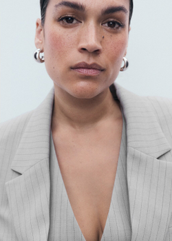 Костюмный блейзер в узкую полоску