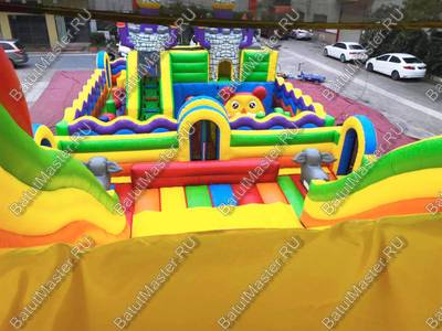 Надувной комплекс "Средневековье" 20*8*8 м