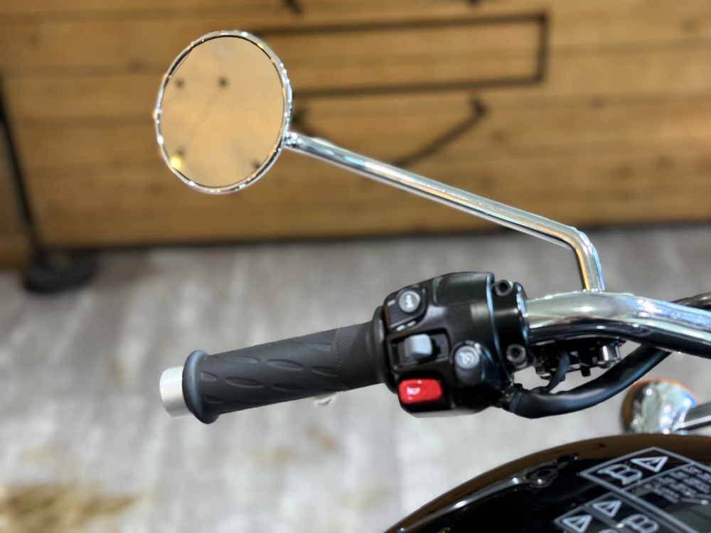 Triumph Bonneville T120, 2024