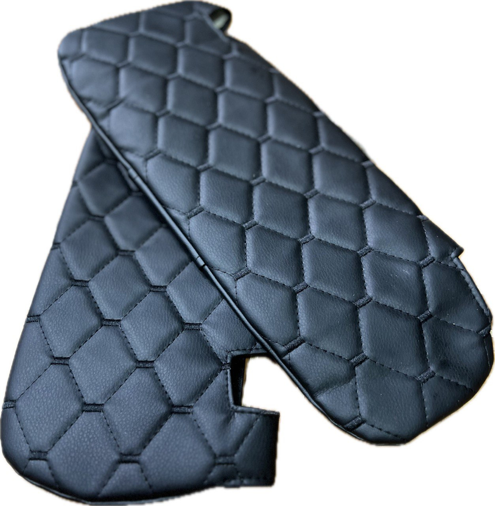 Чехлы на козырьки ЛАДА Ларгус, РЕНО Логан, Дастер, Сандеро (чёрная нить Рубин)