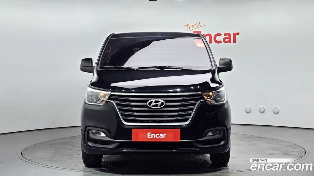 Hyundai The New Grand Starex Van 3-х местный (02.2021)