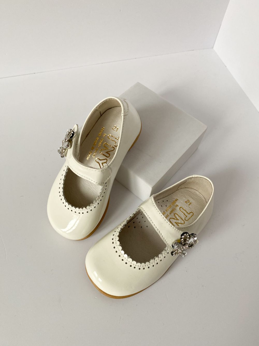 Лаковые туфли TNY, 19,5