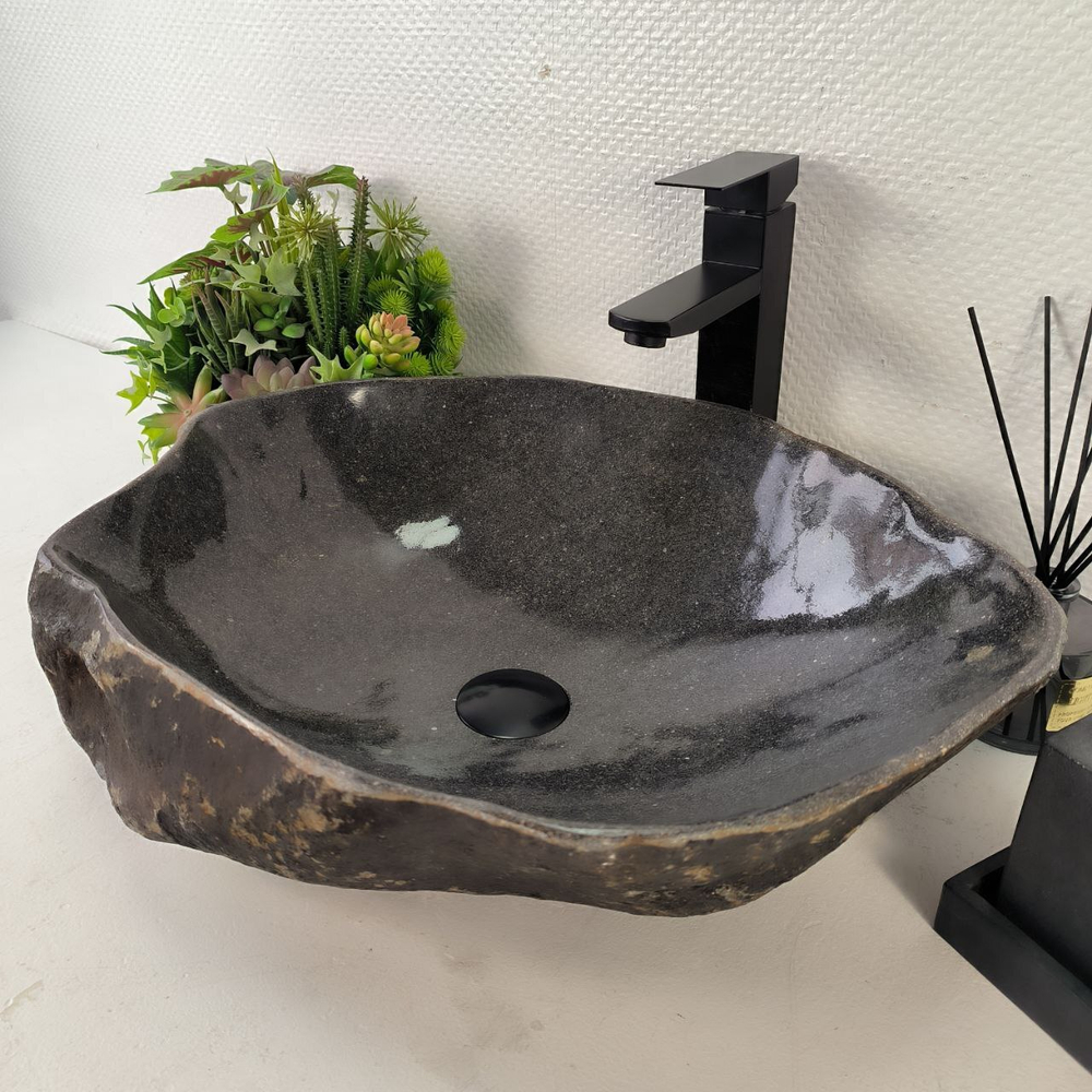 Раковина из речного камня RS-65059 52*41*15 0862