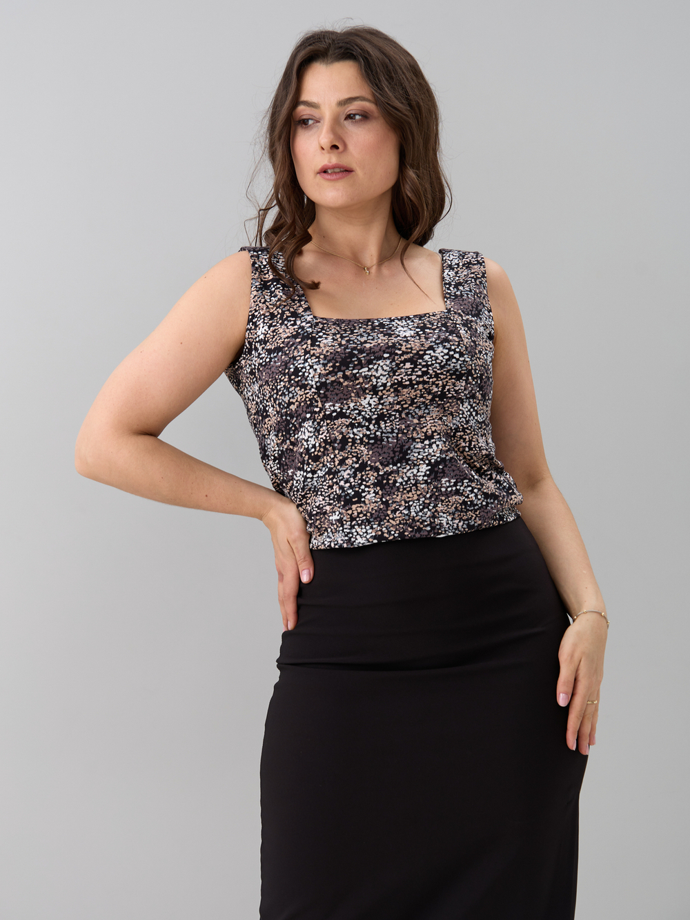 Майка М-040/черный-бежабстракция