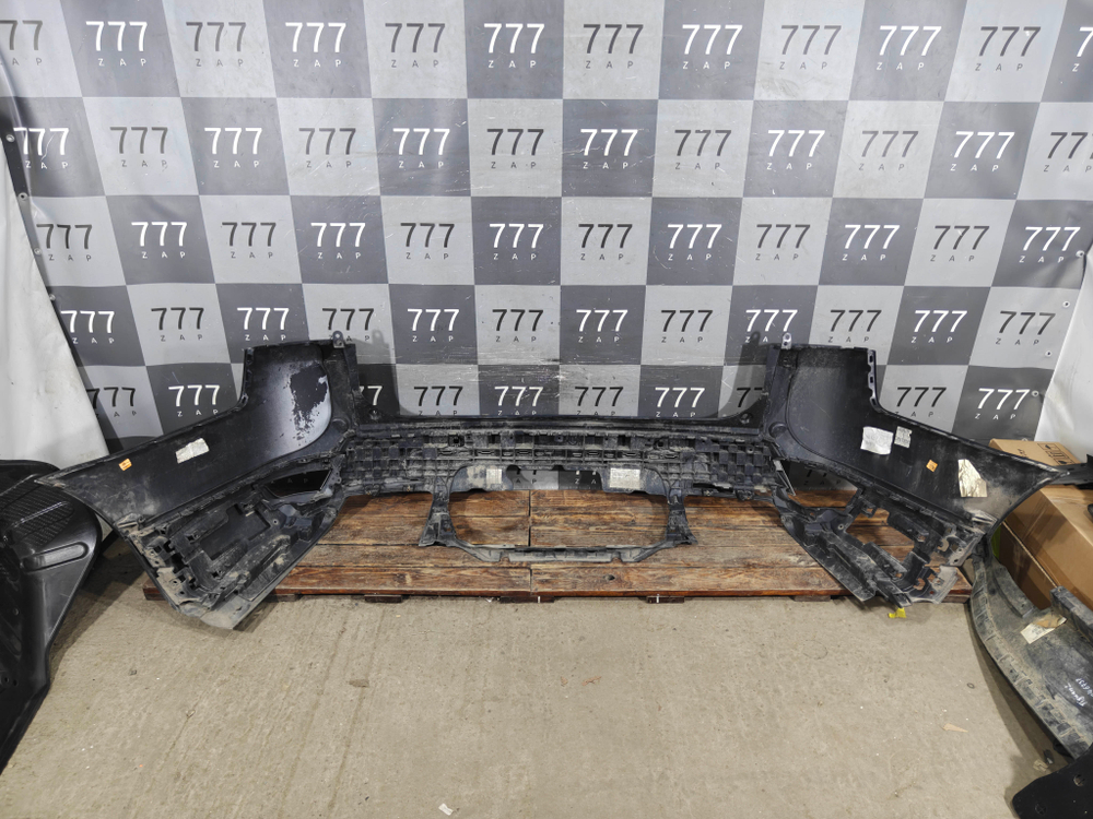 Бампер задний Land Rover Range Rover Sport 2 (L494) 17-22 Б/У Оригинал LR098889